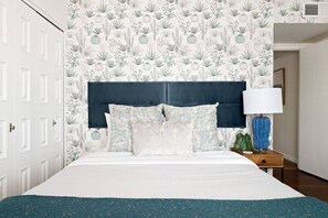4 bedrooms, desk, iron/ironing board, travel crib