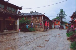 其他