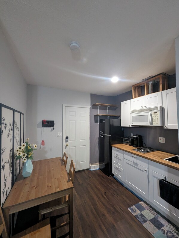Microwave, stovetop