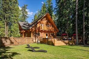 Exterior - Best Family Vacation Rental in Shuswap (Scotch Creek)