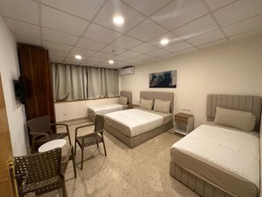 Suite – comfort, byutsikt | Lydisolert og wi-fi (inkludert)