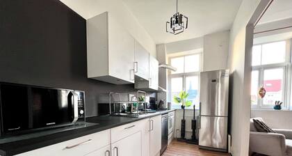 Spacious Family Apartment Midi