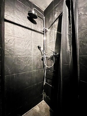 Apartment, City View | Bathroom - Spacious Family Apartment Midi (Brussels)