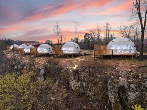 Hot Tub Dome with Epic Ridge Views- Hickory Heights