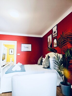 1 bedroom, iron/ironing board, free WiFi