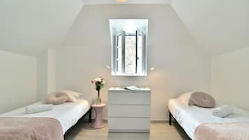 3 slaapkamers, een strijkplank/strijkijzer, gratis wifi