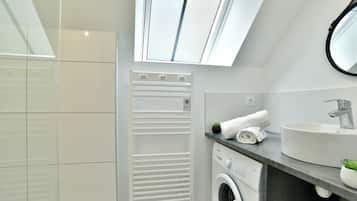 Een douche, een haardroger