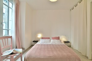 3 chambres, fer et planche à repasser, accès au Wi-Fi (inclus)