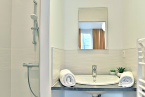 Dusche, Haartrockner