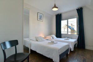 2 habitaciones, tabla de planchar con plancha y wifi gratis 