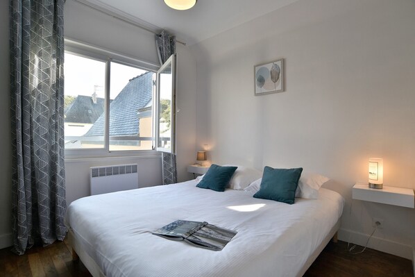 2 chambres, fer et planche à repasser, Wi-Fi gratuit