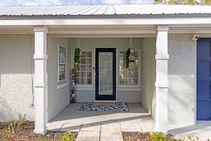 Exterior detail - Private Sarasota Pool Home. Close to Beaches. Fenced Yard. Pet Friendly (Sarasota)