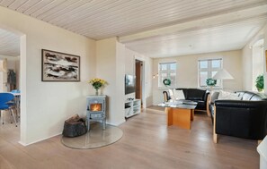 Télévision, cheminée