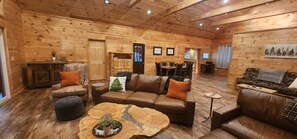 Smart TV, fireplace, video games, foosball - Pine View Retreat | Walk to Lake | Game Room (Brantingham)