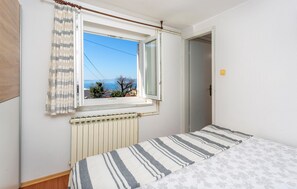 1 quarto, Wi-Fi de cortesia, roupa de cama