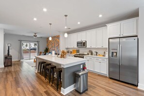 Fridge, microwave, oven, stovetop - Stylish 3BR Park Circle Home + Free Parking (Charleston)