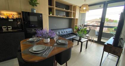 Coastal apartment with lake view, heated swimming pool and jacuzzi