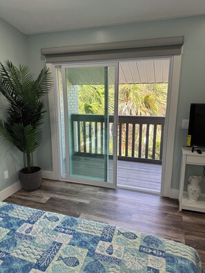 3 slaapkamers, een strijkplank/strijkijzer, wifi, beddengoed