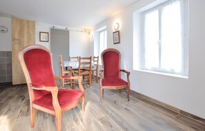 Interior - Pet friendly apartment (Saint-Christophe-du-Fo)