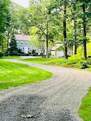 Property grounds - Upmarket Country Retreat, Washington, Connecticut (Washington)