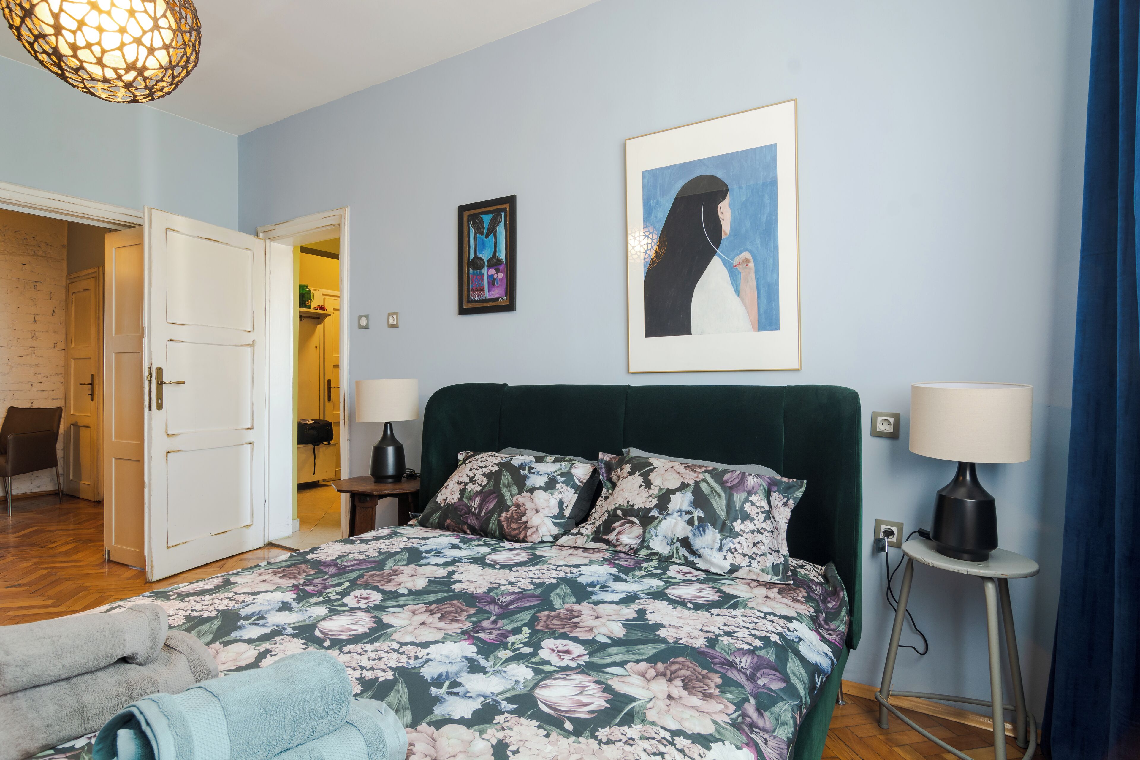 2 dormitorios, tabla de planchar con plancha, wifi gratis y ropa de cama
