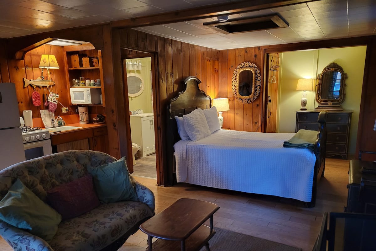 Cabin trăng mật | 2 phòng ngủ, truy cập Internet không dây miễn phí, bộ trải giường