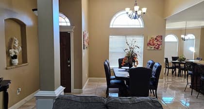 Spacious 4-bedroom house in beautiful Eagle Pass with AC, WiFi