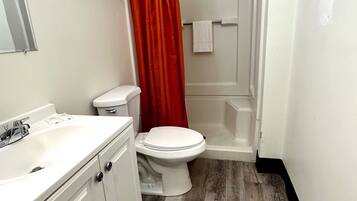 Standard Studio | Bathroom
