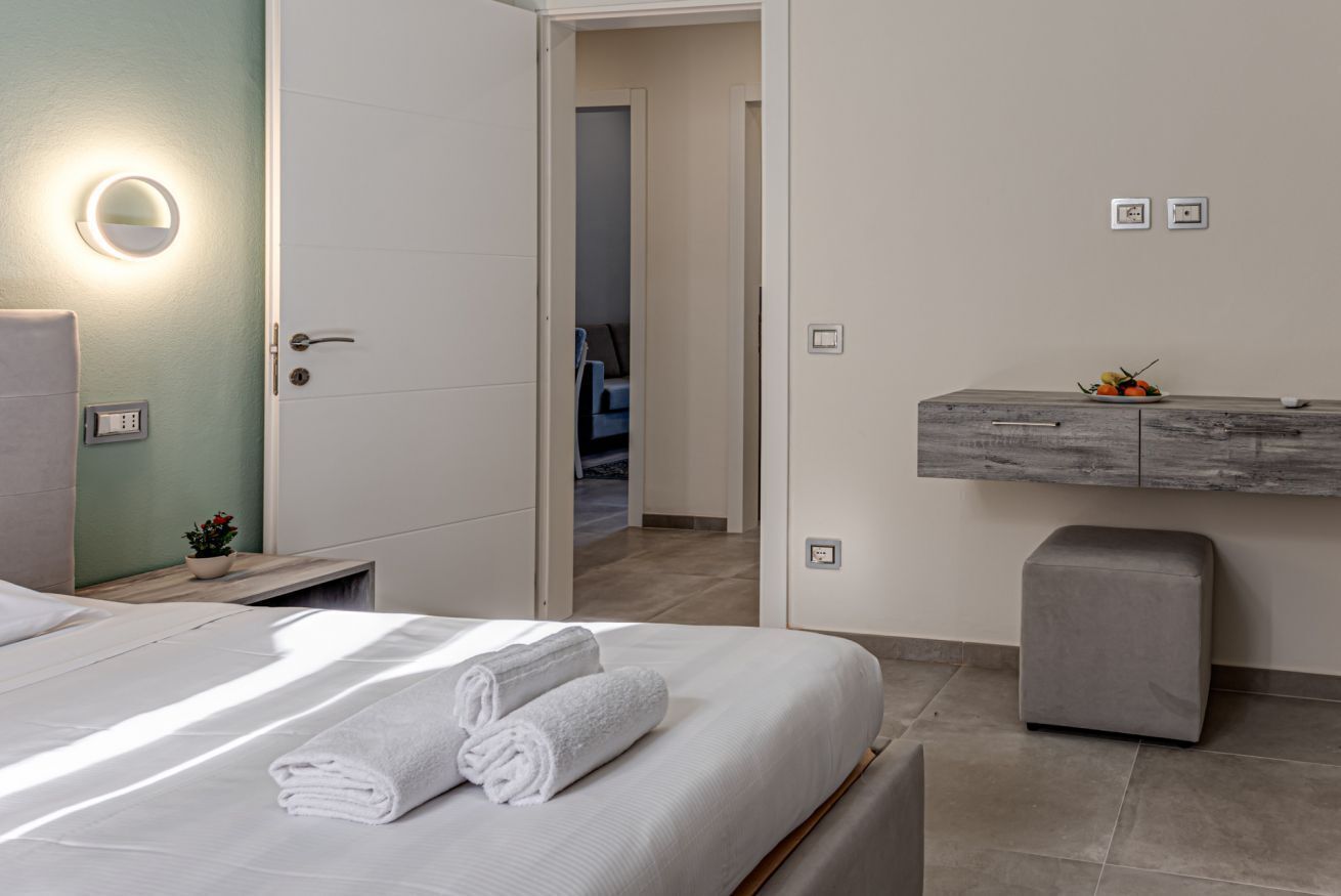 3 bedrooms, desk, iron/ironing board, WiFi