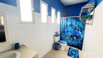 Comfort dubbelrum | Badrum | Dusch och handdukar