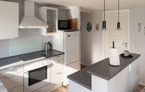 Refrigerador, placa de cocina, lavavajillas, cafetera/tetera
