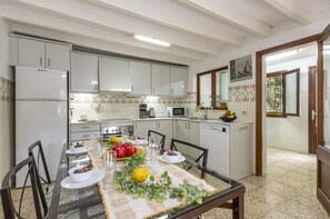 Køleskab, mikrobølgeovn, ovn, opvaskemaskine