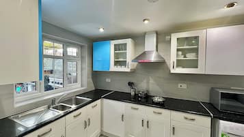 Fridge, microwave, stovetop, electric kettle