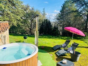 Baignoire à remous extérieure