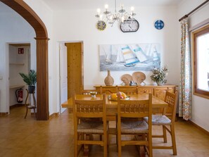 Dining - Nice house with 3 bedrooms, barbecue and private pool (Alcúdia)
