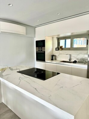 Fridge, stovetop - Athens Riviera Lux Flat, Lemos Vouliagmeni, Athens Riviera Lux Flat, Lemos Vouliagmeni (Vouliagmeni)