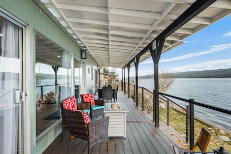 Terrace/patio. Waterfront Escape- Beach front, hot tub, fireplace, canal views