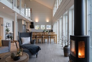 Téléviseur, foyer