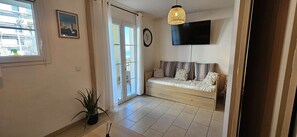 Interior - APARTMENT VOILES BLANCHES-CLIM-WIFI-BEACH ON FOOT (Unknown)