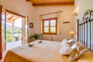 4 Schlafzimmer, Bügeleisen/Bügelbrett, Internetzugang