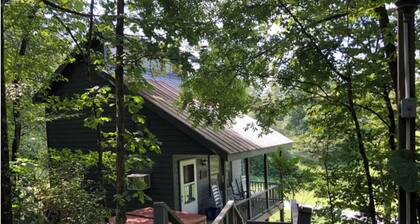 Trail's End Cabin at Country Manor Acres