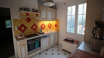 Réfrigérateur, micro-ondes, four, lave-vaisselle