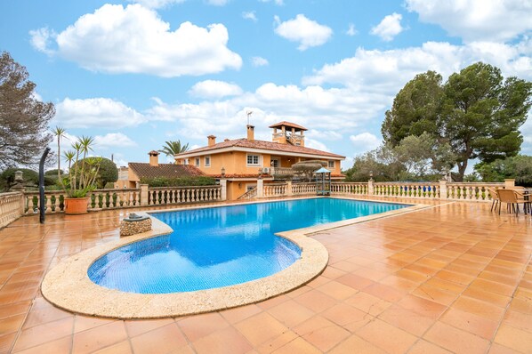 Pool - Holiday Home 'Alegria' with Mountain View, Private Pool and Wi-Fi (Palma)