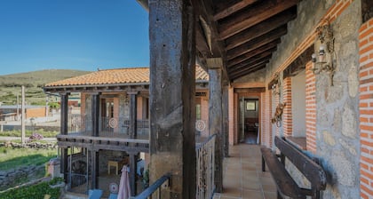 Country House 'Las Eras De Riofrio' with Mountain View, Private Pool and Wi-Fi