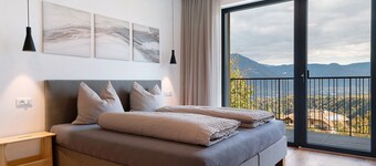 Appartement 'Obergfillhof' avec vue sur les montagnes, terrasse privée et balcon