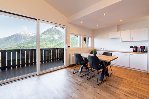 Ferienwohnung 'Preiss Typ B' mit Bergblick, Balkon und Wi-Fi