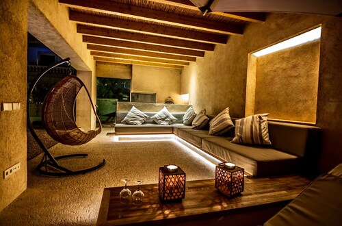 Exclusive Seafront Apartment with Pool and Chill-Out Area