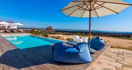 Apartment 'Cabrera' with Sea Views, Wi-Fi and Air Conditioning