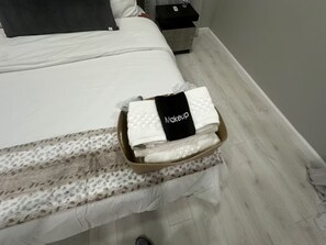 럭셔리 스위트, 파티오 | 노트북 작업 공간, 다리미/다리미판, 무료 WiFi