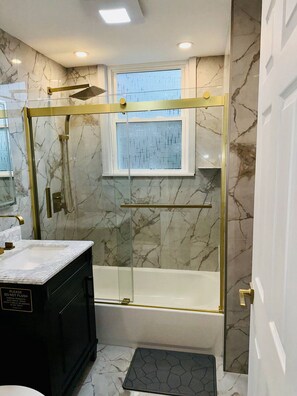 Luxury Suite, Patio | Bathroom - DT Newark Stay near Prudential Center (Newark)